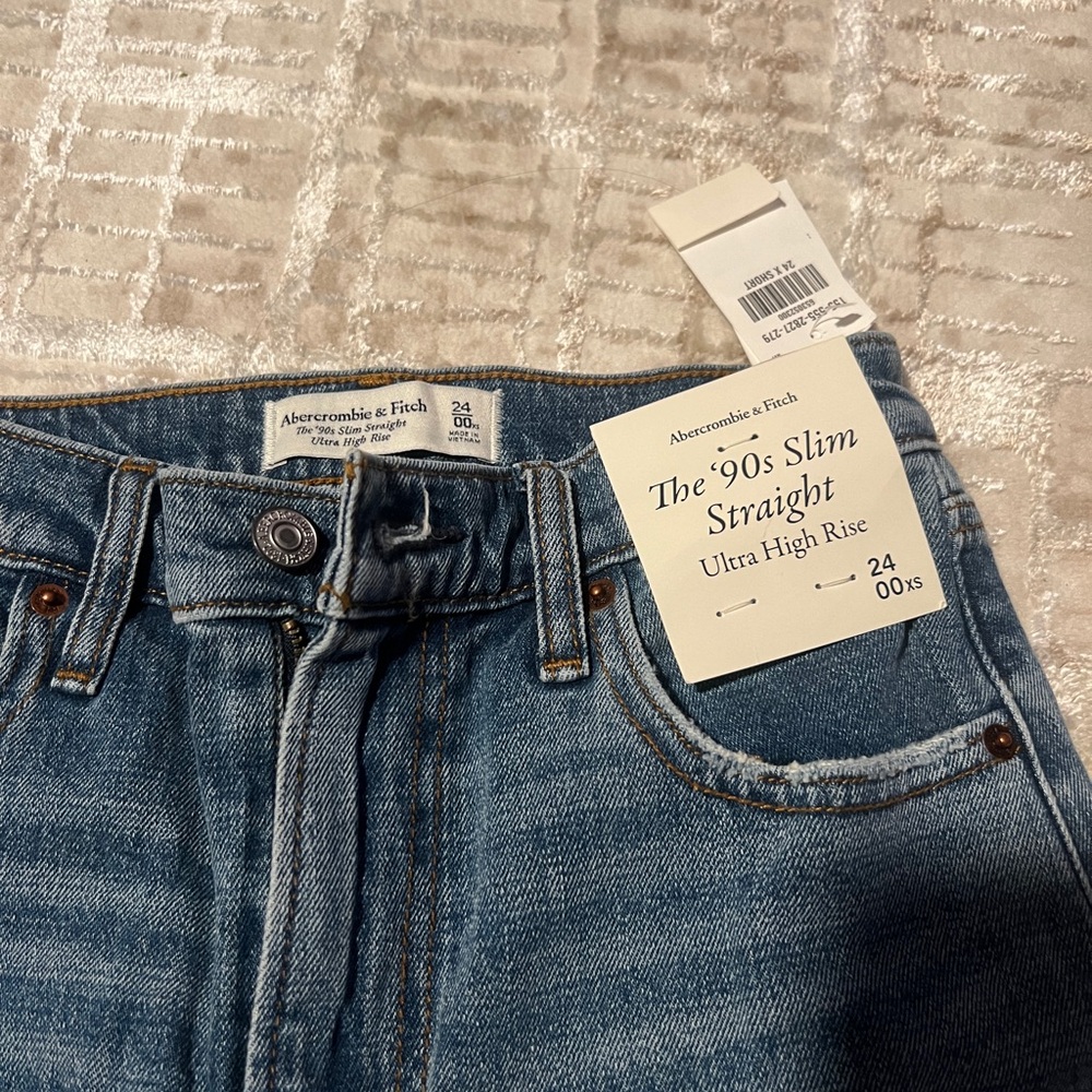 Abercrombie & Fitch Blue Jeans
